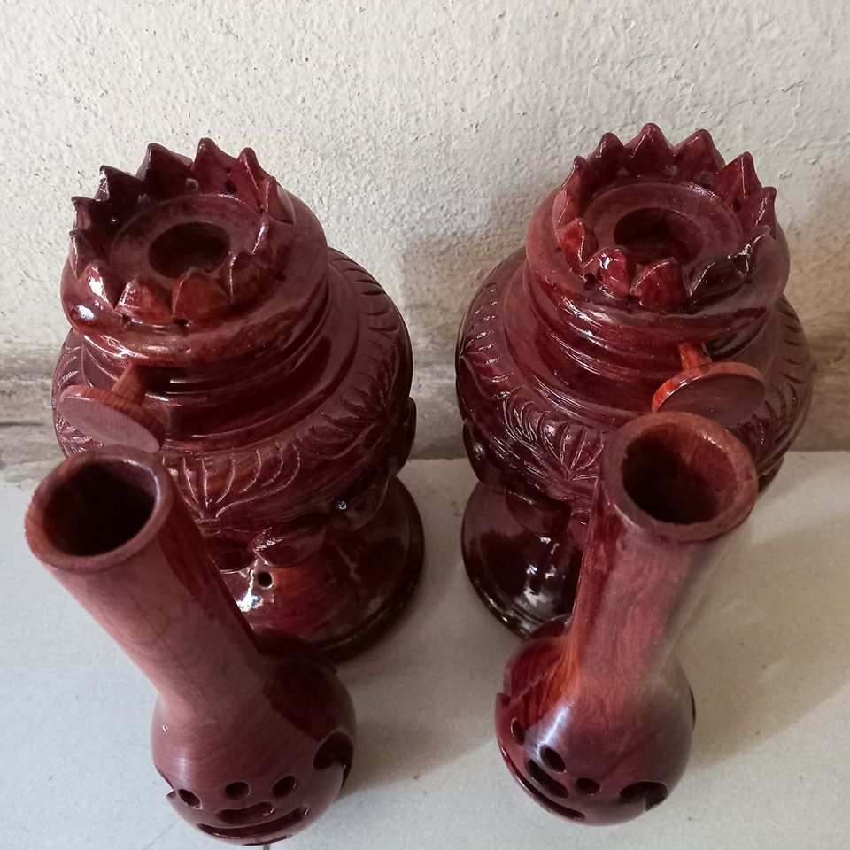 Đèn trang trí gỗ hương kiểu đèn dầu cao 40cmx12cmx12cm
