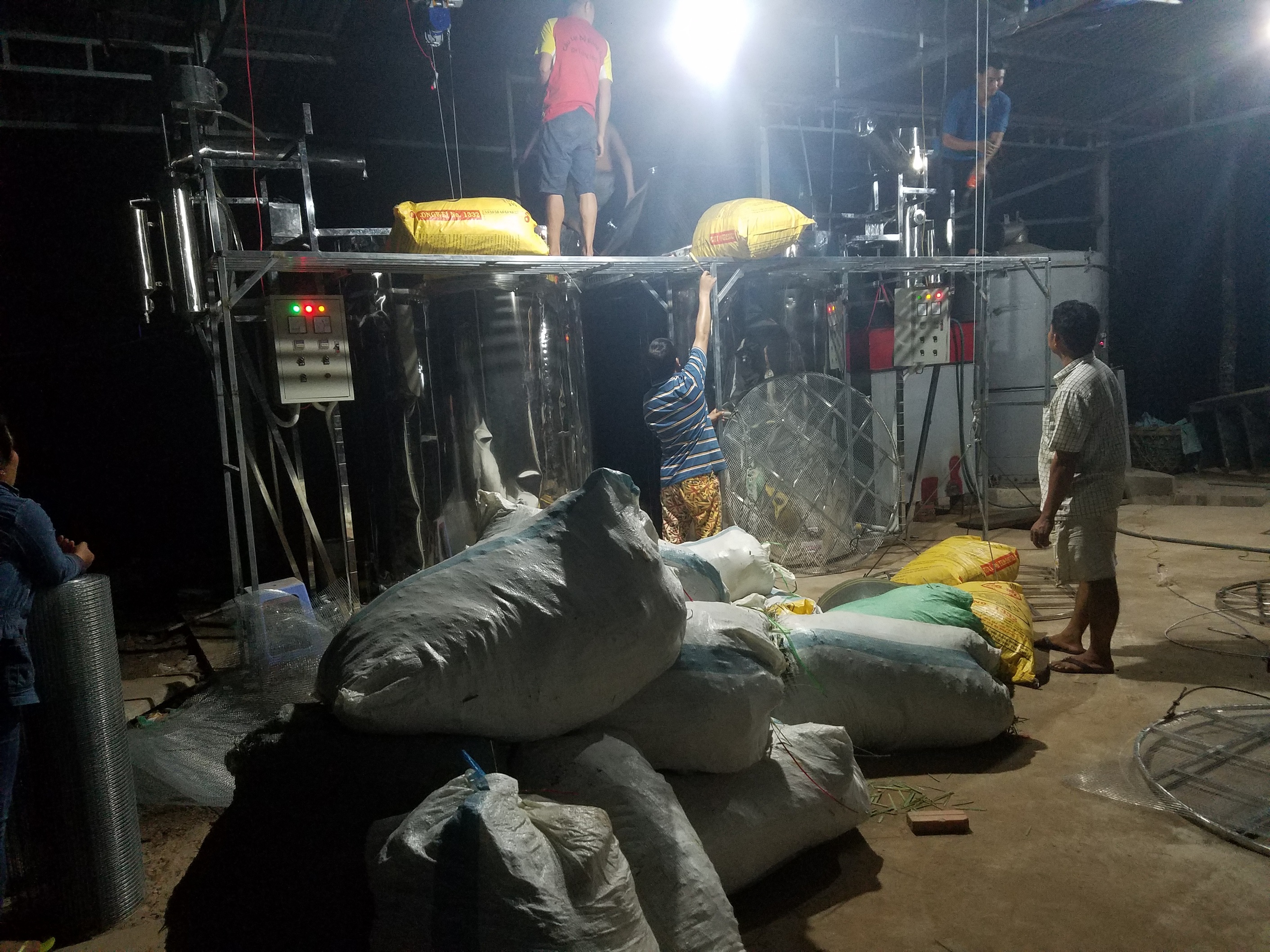 Tinh dầu Đinh hương 100ml nguyên chất từ thiên nhiên - Mộc Mây