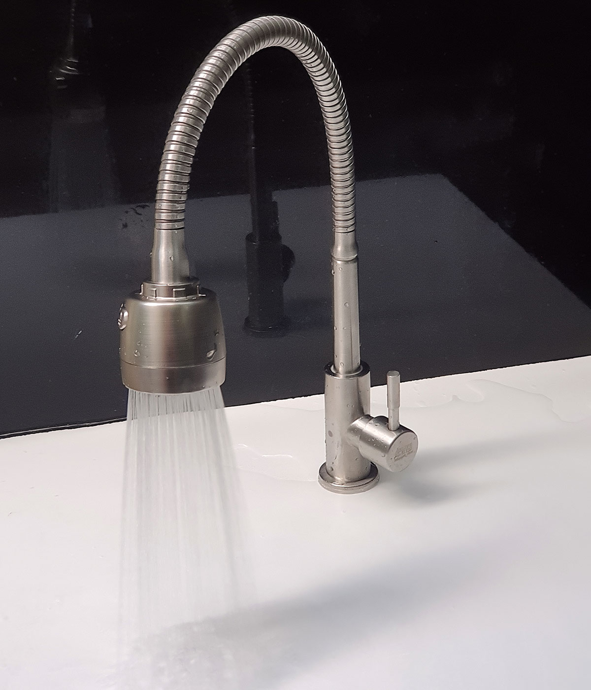 Vòi rửa chén lạnh Inox SUS 304, cần lò xo Eurolife EL-RC09