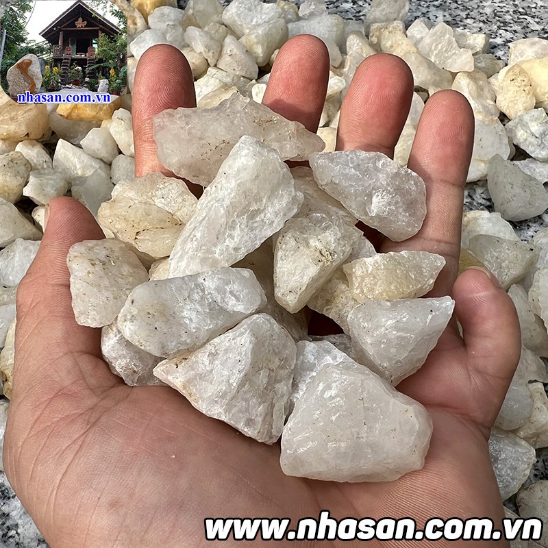 Đá thạch anh vụn trắng rải nền, trang trí || Kích thước 1x2cm