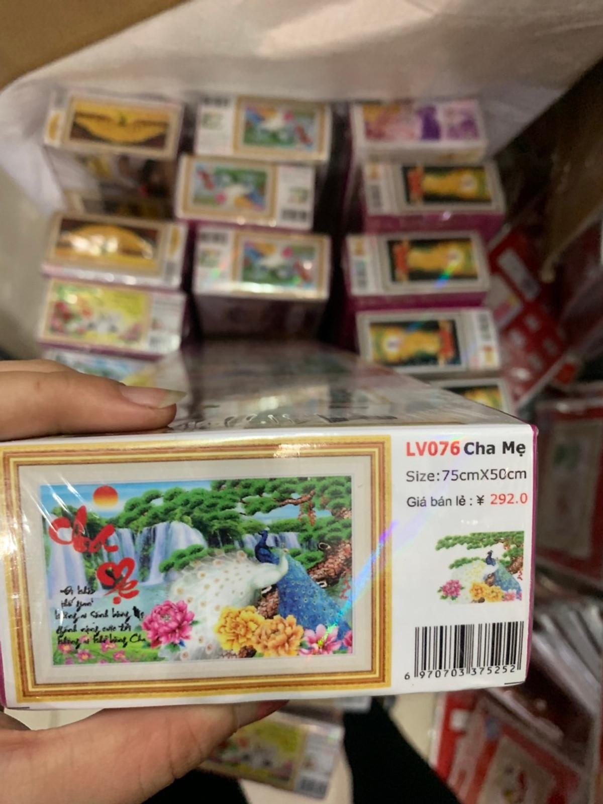 Tranh đính đá Cha Mẹ  chưa đính đá