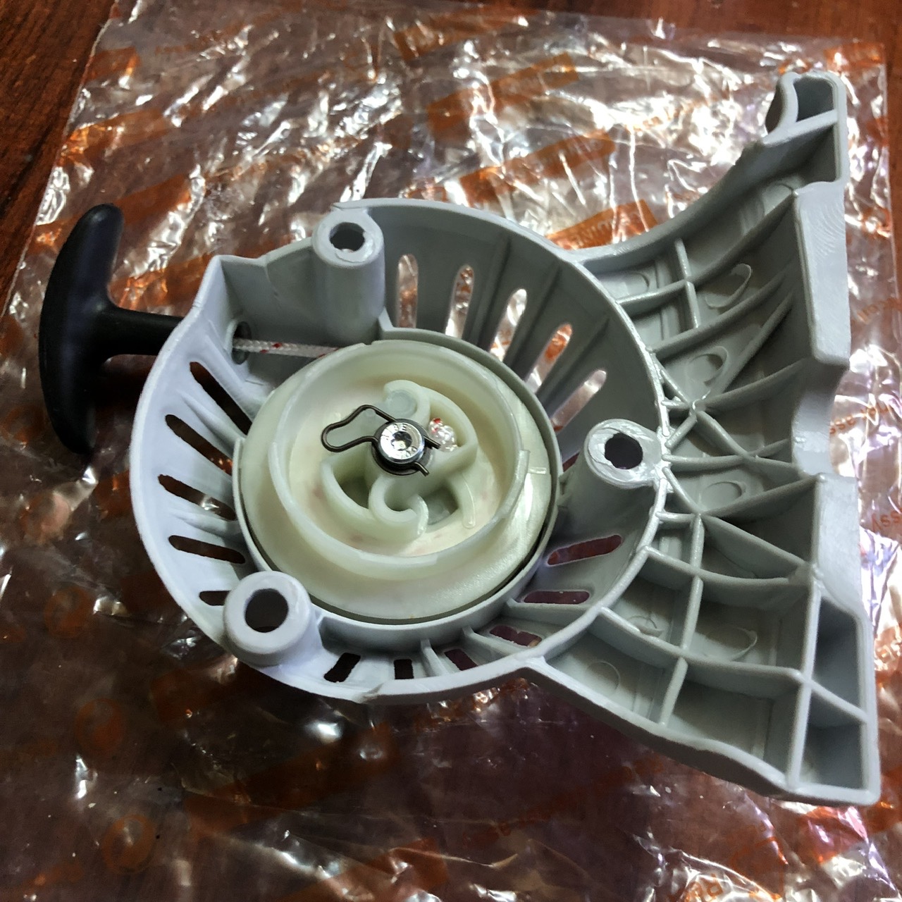 Ốp giật khởi động dùng cho  máy cưa xích STILH FS87 FS90 FS110 FS130