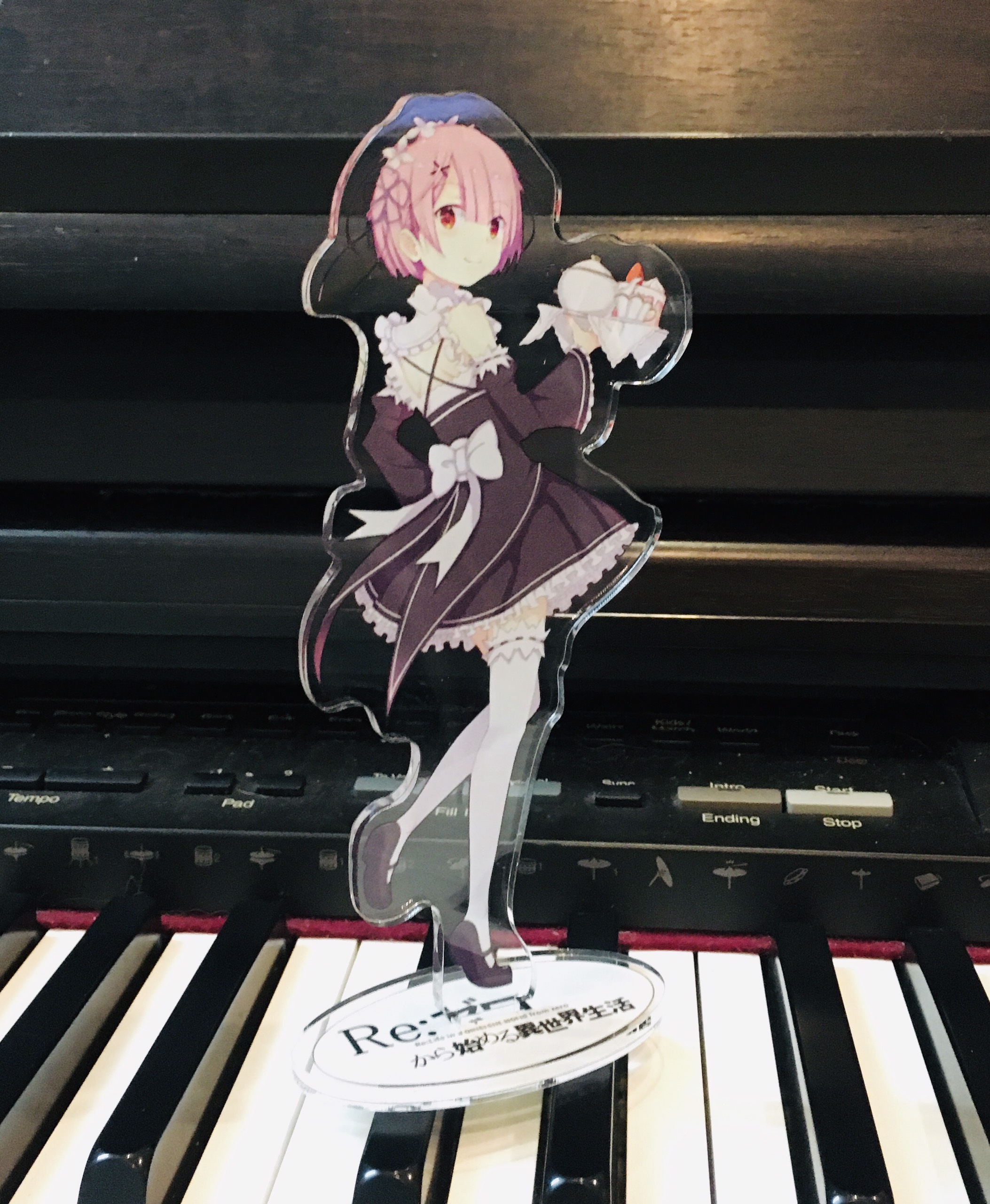 Standee tượng mica trong Re:Zero