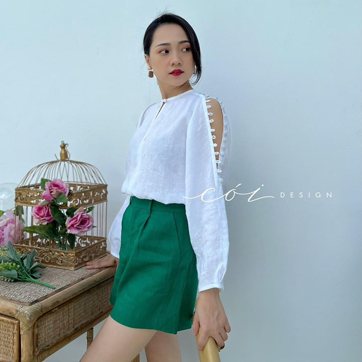 Bộ Linen Hàn Áo sơ mi tay phồng hở vai cổ yếm kèm quần short trẻ trung ArcticHunter