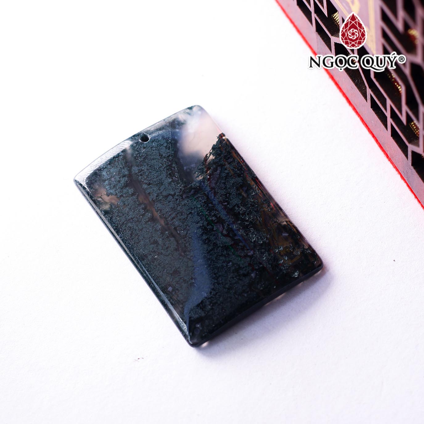 Mặt dây chuyền chữ nhật đá băng ngọc thủy tảo 32x48mm mệnh hỏa, mộc - Ngọc Quý Gemstones