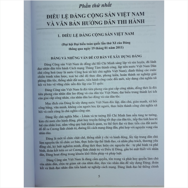 Sách Điều Lệ Đảng và Văn Bản Hướng Dẫn Thi Hành - V1879D