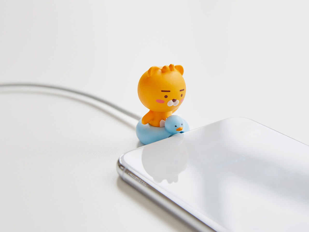 Bộ Bảo Vệ Cáp Sạc Kèm Dây Cáp USB Type-C Little Ryan Kakao Friends Hàng Chính Hãng