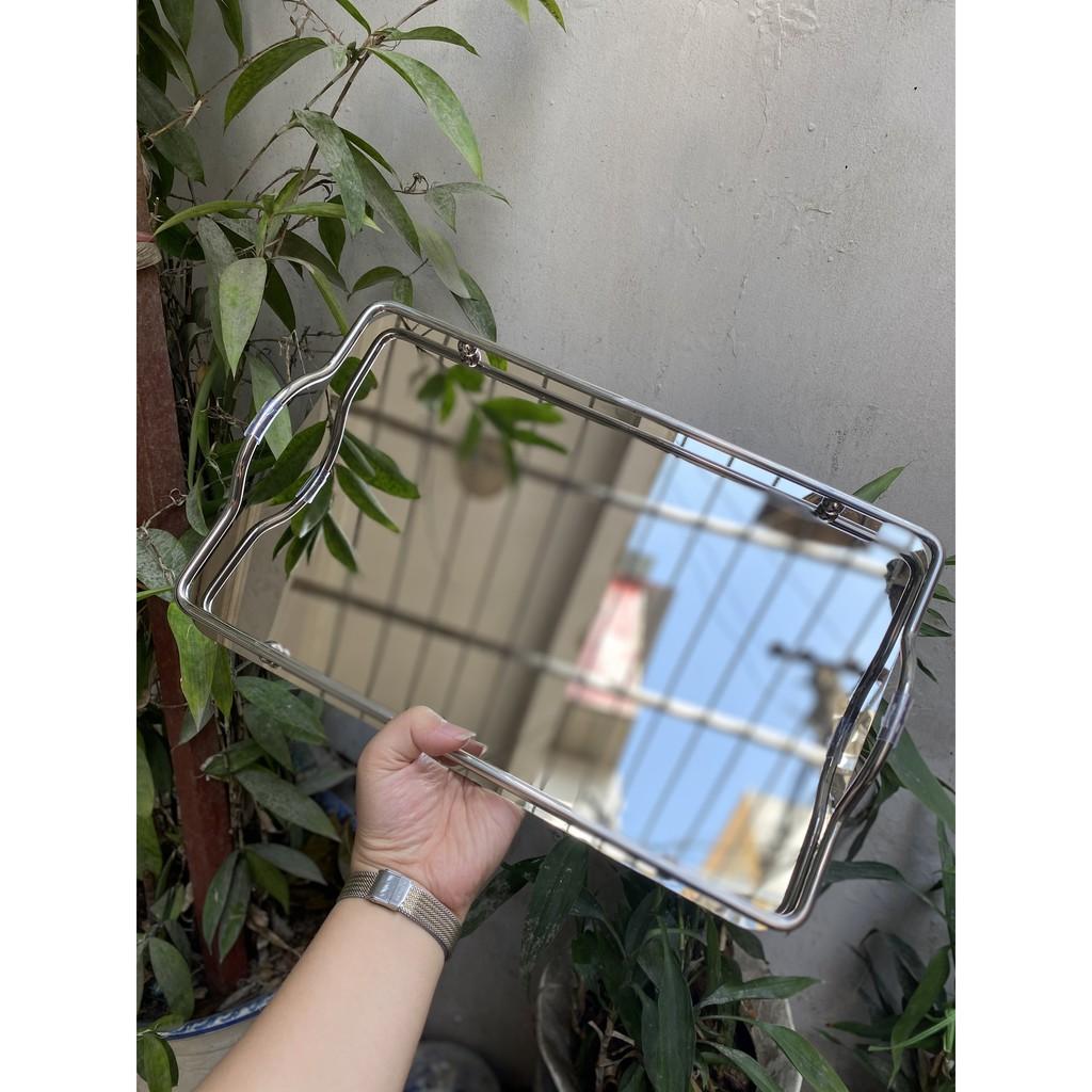 Khay thép gương trắng bạch kim có tay cầm sang chảnh, khay Decor phong cách Bắc Âu