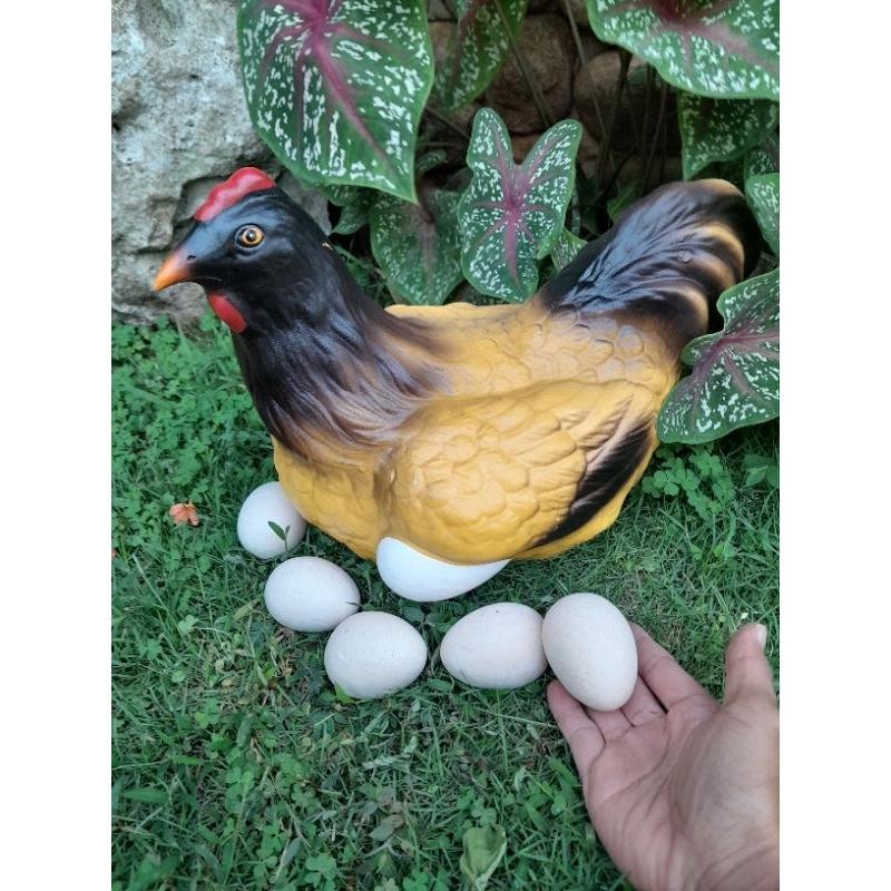 Gà ấp trứng - tượng gà máy ấp trứng - gà trang trí sân vườn