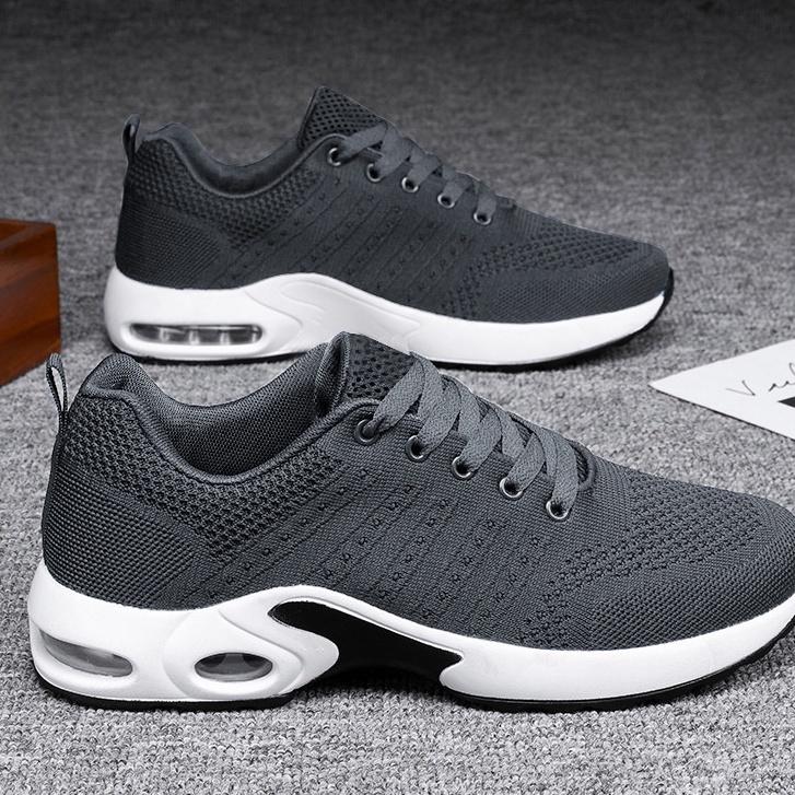 Giày Thể Thao Nam, Giày sneaker HHT, Đế Cao Có Đệm Khí 4 Sườn Sọc S022