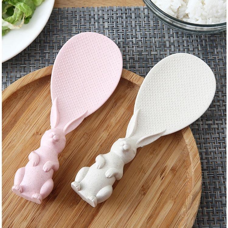 Vá Thìa Xới Cơm Lúa Mạch Hình Thỏ Đứng Dễ Thương Tiện Lợi An Toàn