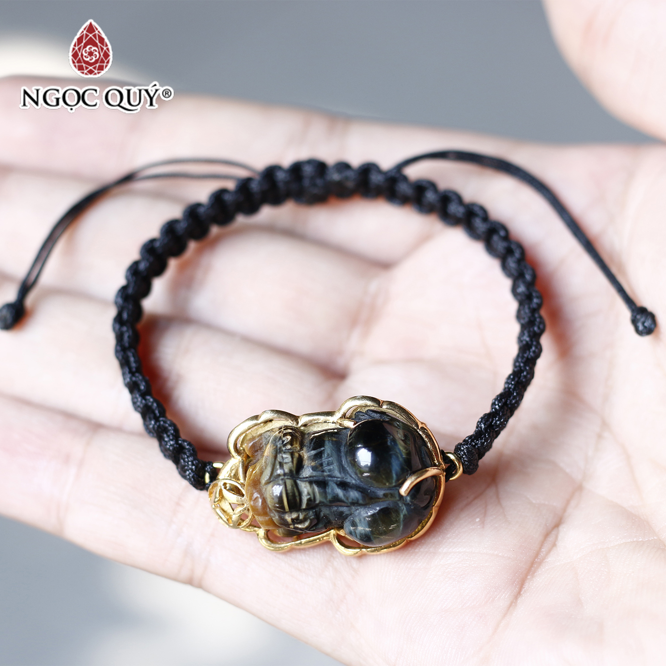 Vòng thắt dây tỳ hưu thạch anh mắt hổ bọc bạc mạ vàng mệnh thủy, mộc - Ngọc Quý Gemstones