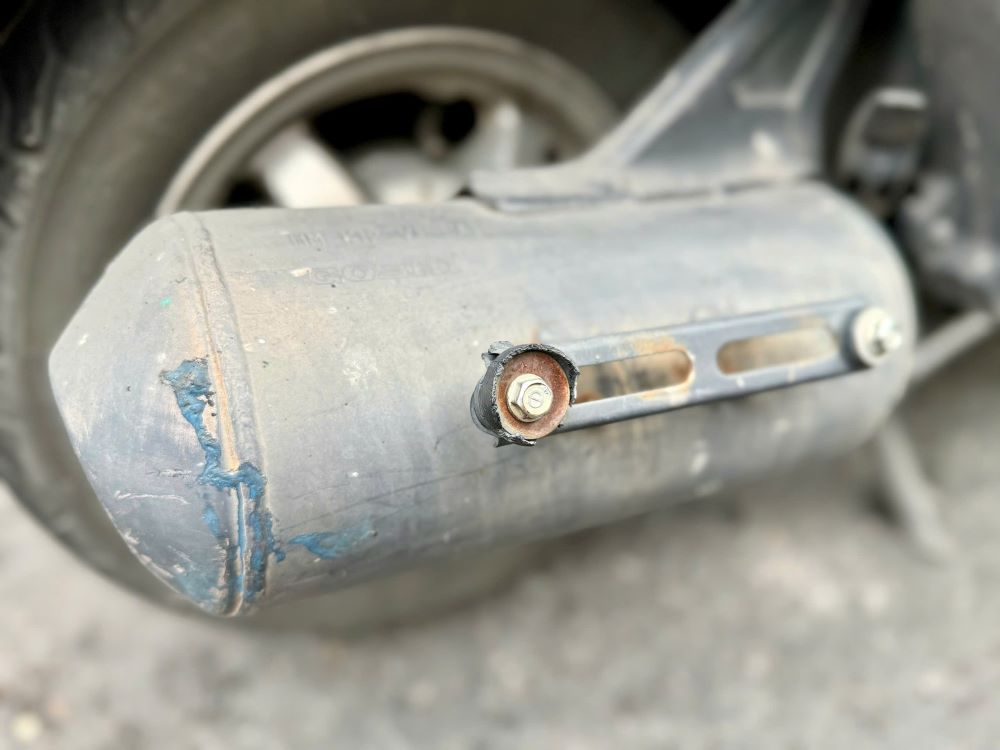 Sơn xịt mạ Crom Sáng Bóng tích hợp xi mạ chống rỉ siêu bền , phục hồi như mới hàng chất lượng