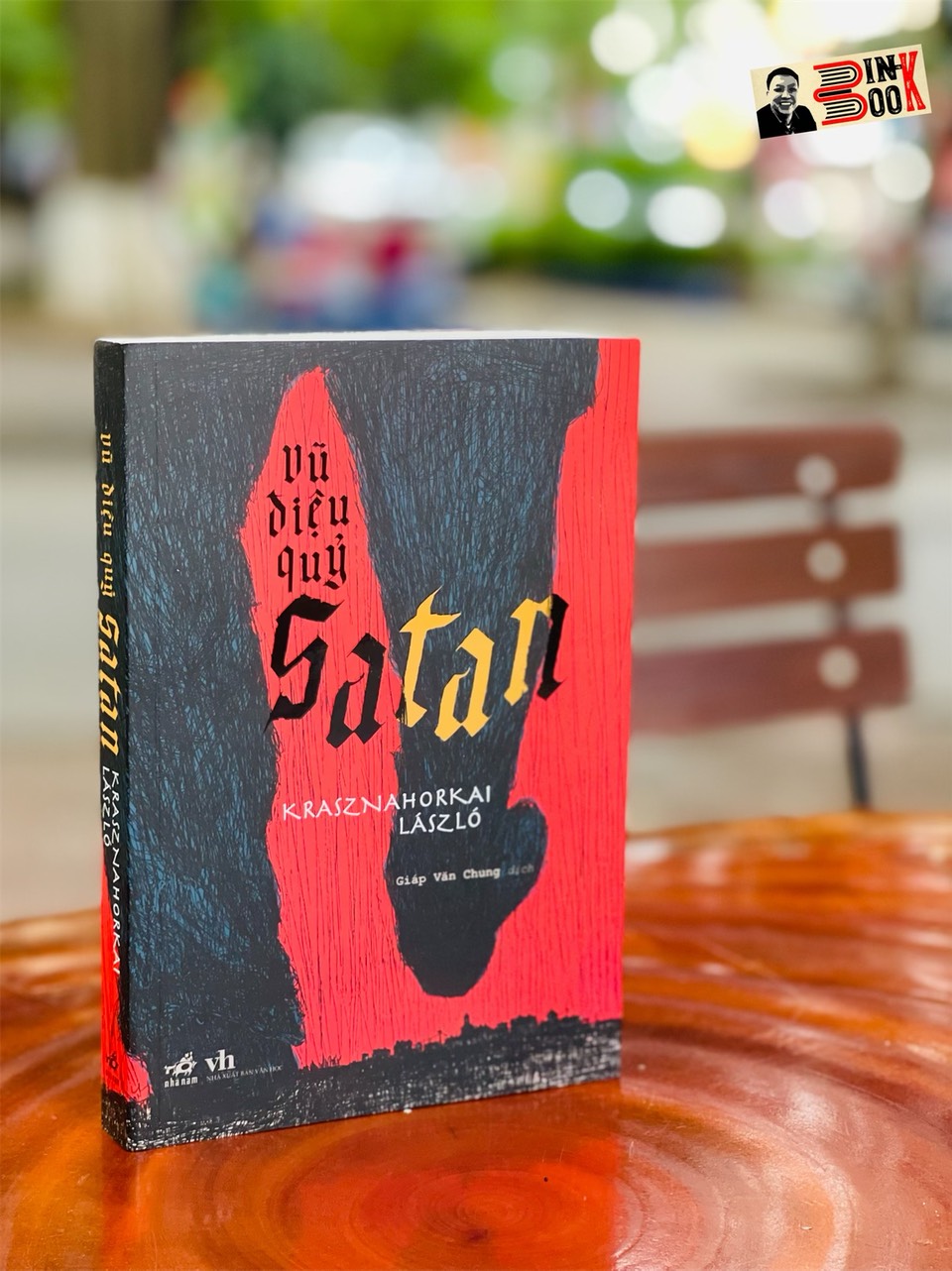 VŨ ĐIỆU QUỶ SATAN – Giáp Văn Chung dịch – Nhã Nam