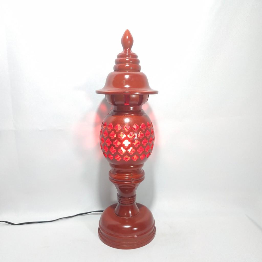 BỘ ĐÔI ĐÈN THỜ GỖ HƯƠNG ĐỎ PHONG THỦY- KÈM BÓNG THỜ ẢNH THẬT