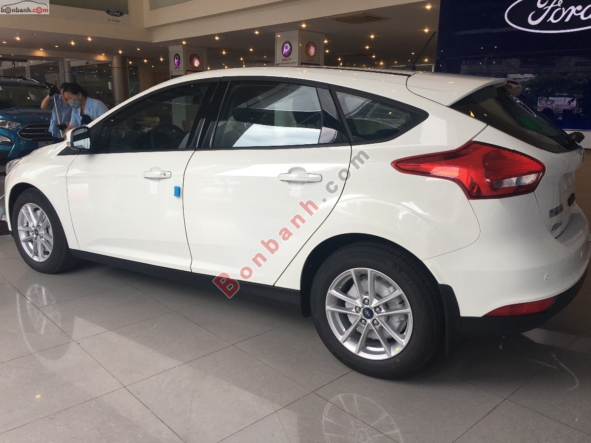 Bộ chắn bùn bánh xe Ford Focus Hatchback