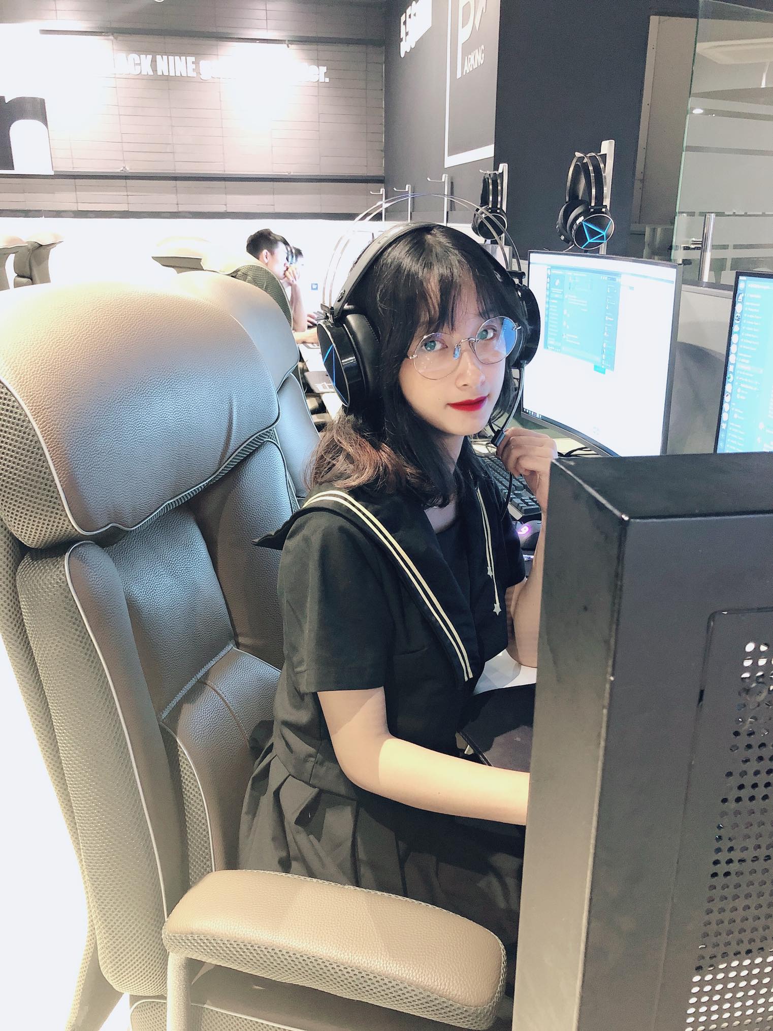 Ghế Gaming, Ghế Giám đốc cao cấp GG200 Nâu