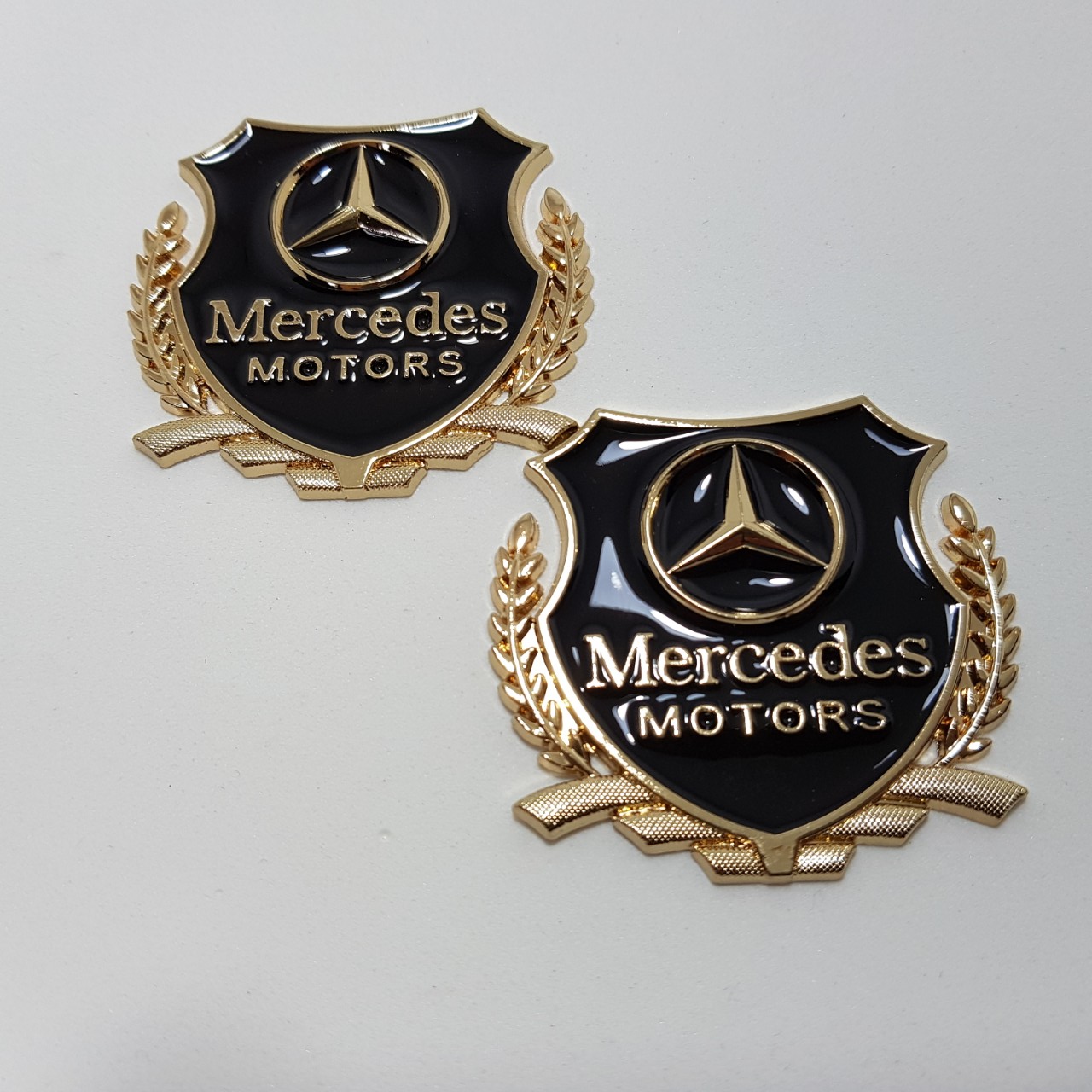Bộ 2 chiếc huy hiệu Logo bông lúa trang trí ô tô -Màu Vàng