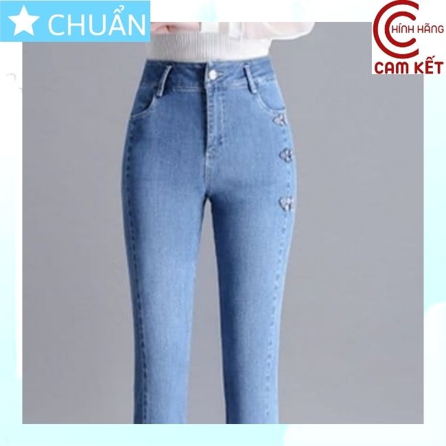 Quần jean nữ ống loe QRO87 ROSATA tại BCASHOP dáng dài, lưng cao, phom chuẩn nhấn 3 điểm bên hông, chất liệu jean cao cấp - màu xanh nhạt