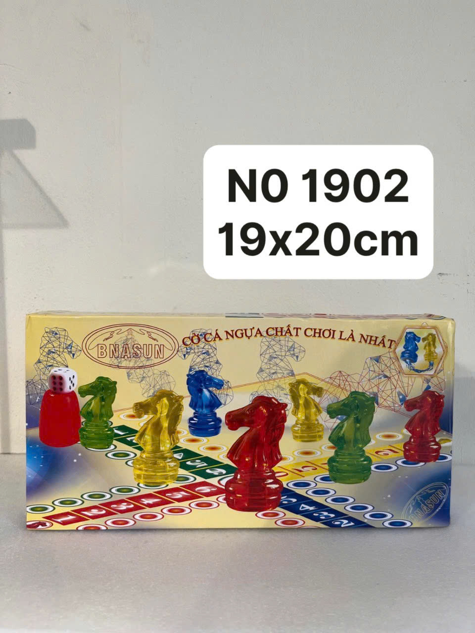 Bộ Cờ Cá Ngựa Nam châm Hộp Nhựa, Mặt bàn Kim Loại Chắc Chắn Nhiều kích thước