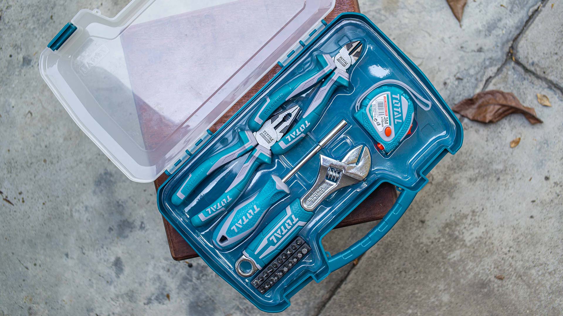 Bộ đồ nghề dụng cụ cầm tay 25 món Total THKTHP90256
