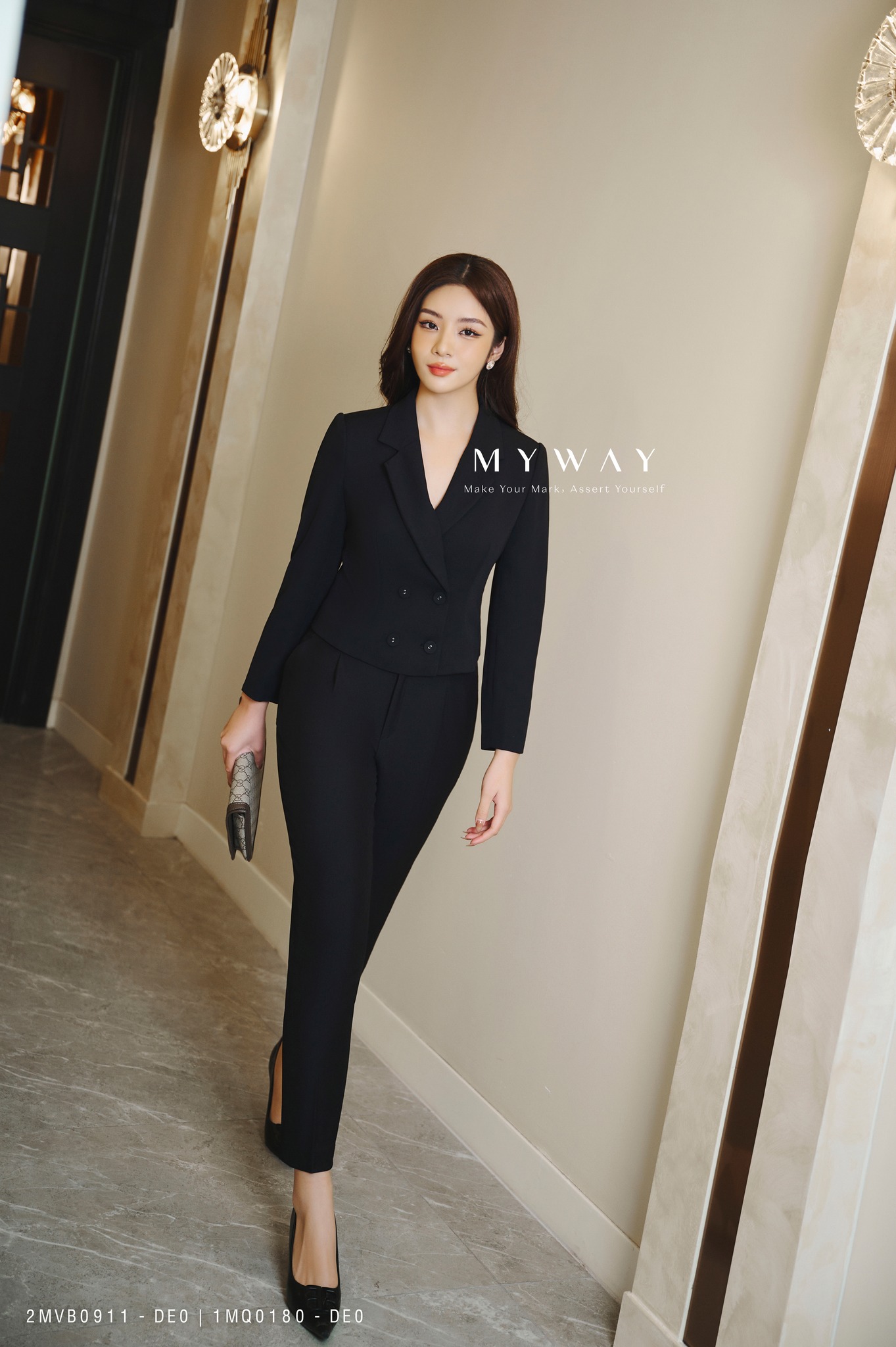 Set Vest Nữ Công Sở Đen Dáng Ngắn Sang Trọng MY WAY 2MVB0911 1MQ0180 - DE0