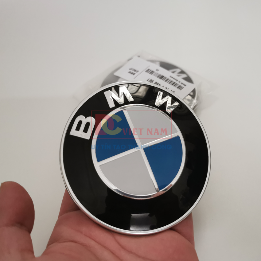 Logo biểu tượng trước xe ô tô BMW Series 7