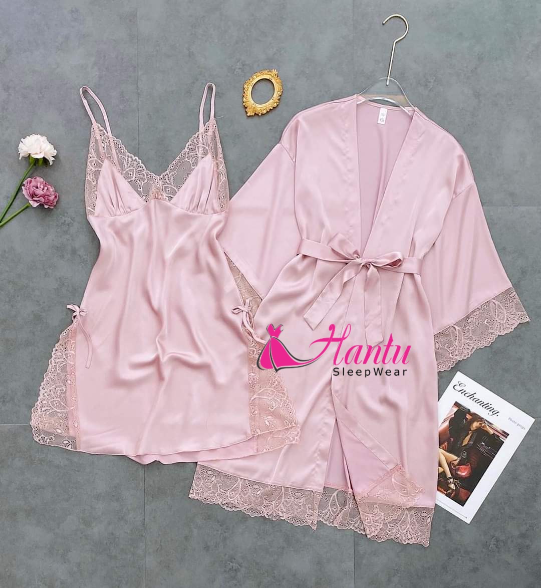 Hantu Sleepwear-Set áo choàng kèm váy lụa cao cấp xẻ tà 2 bên sexy