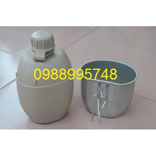 BÌNH NƯỚC NHỰA VÀ CA INOX CÓ QUAI XẾP