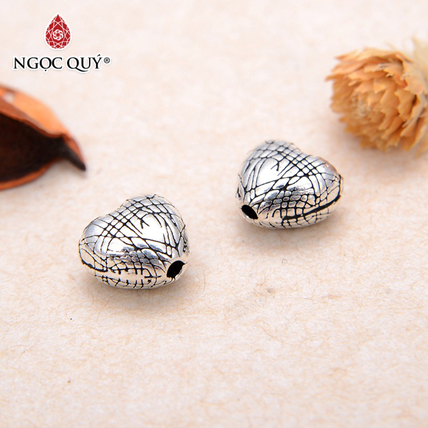 Charm bạc hình trái tim tổn thương - Ngọc Quý Gemstones