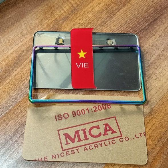 Khung trang trí xe máy viền titan tặng kèm lá cờ bằng mica