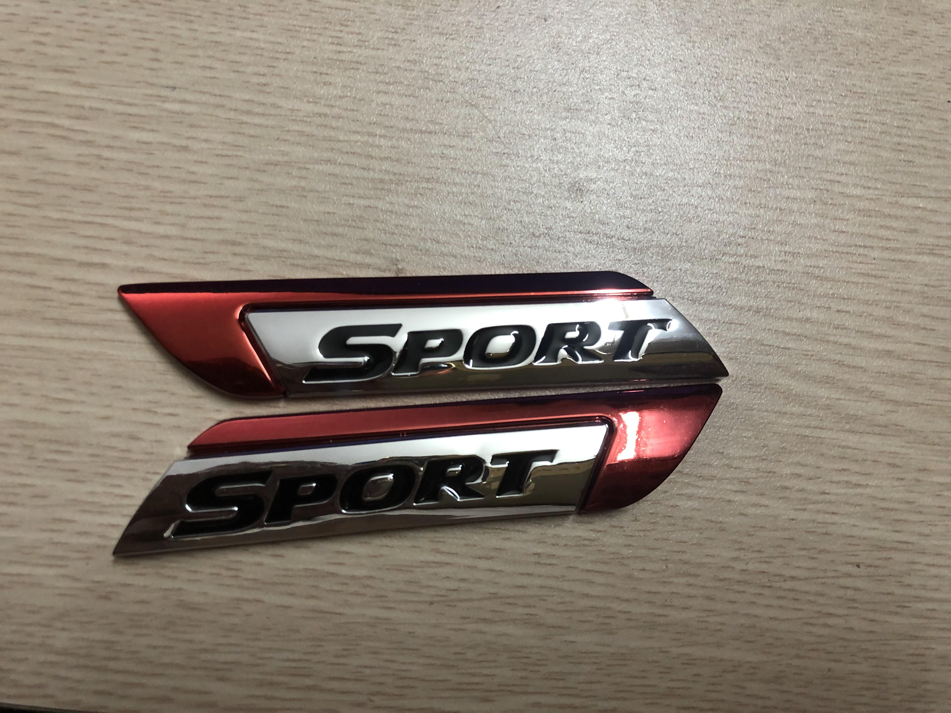 Bộ 2 Tem kim loại mạ crom SPORT chữ đen nền trắng phối đỏ