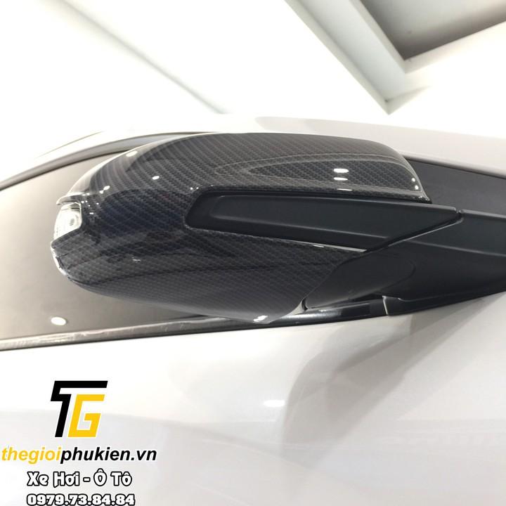Bộ ốp gương chiếu hậu Hyundai Kona vân Carbon cap cấp