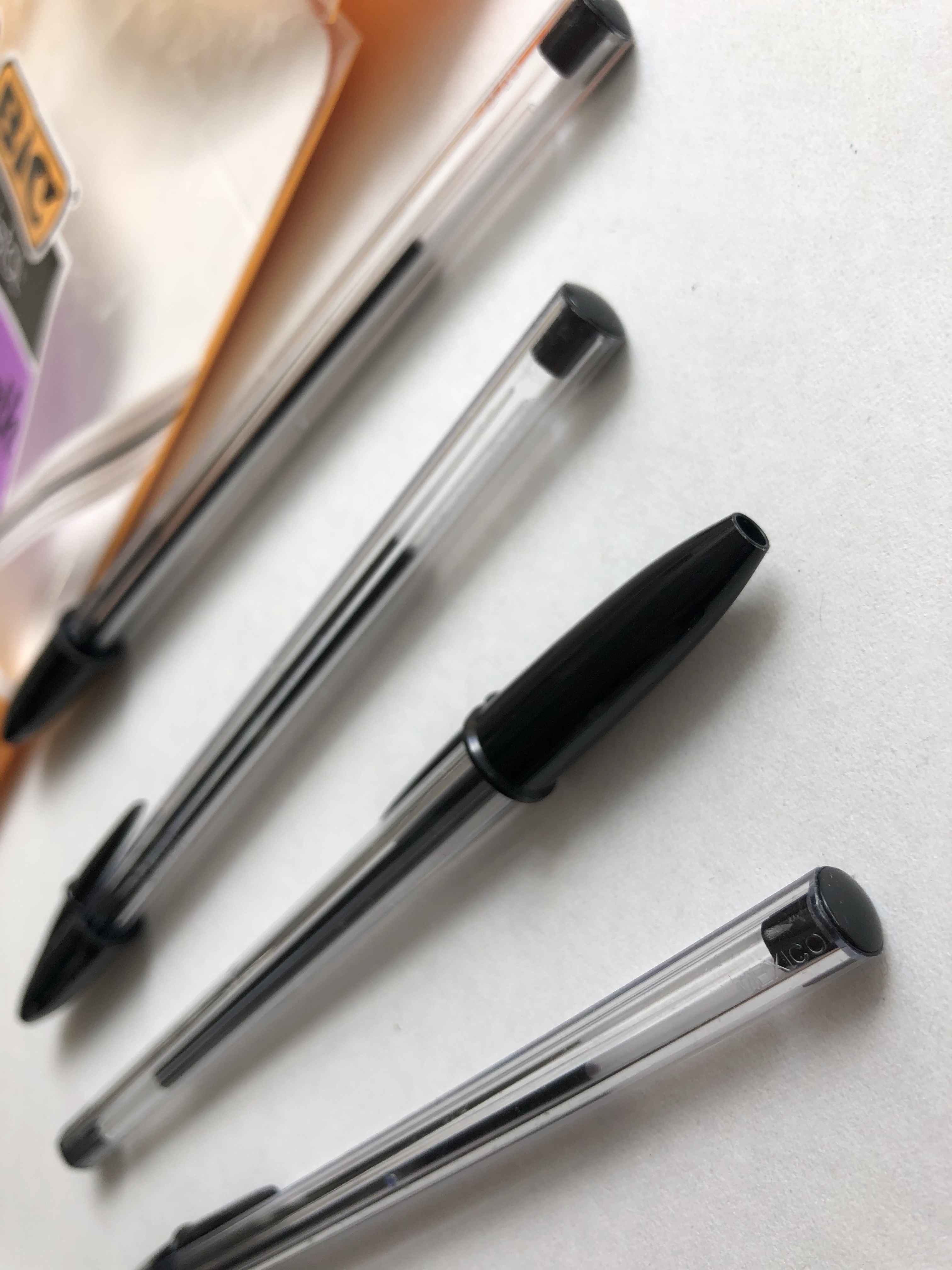 6 bút bi Bic pen tapping thân trong Cristal