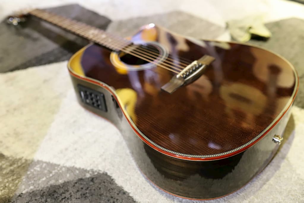 Đàn Guitar Acoustic TAKAHAMA ATK210CE-BK