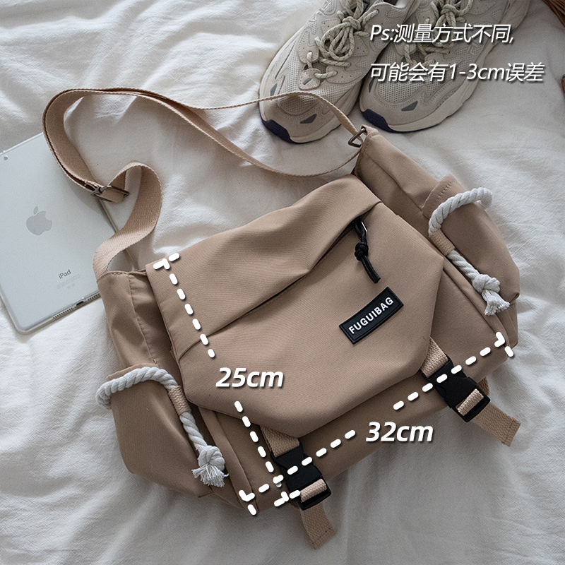 Túi đeo chéo nữ phong cách dễ thương – BEE GEE DCNU1085