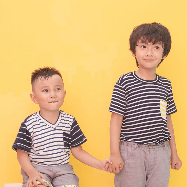 Áo Thun Bé Trai Phối Thân Ugether UKID190 - Sọc Trắng Đen