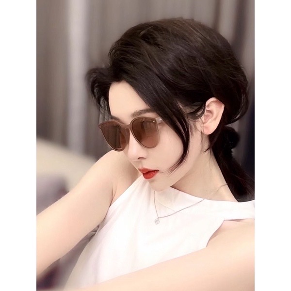 Kính hót gấp gọn có túi đựng xịn xò sang trọng ,phù hợp cho cả nam và nữ