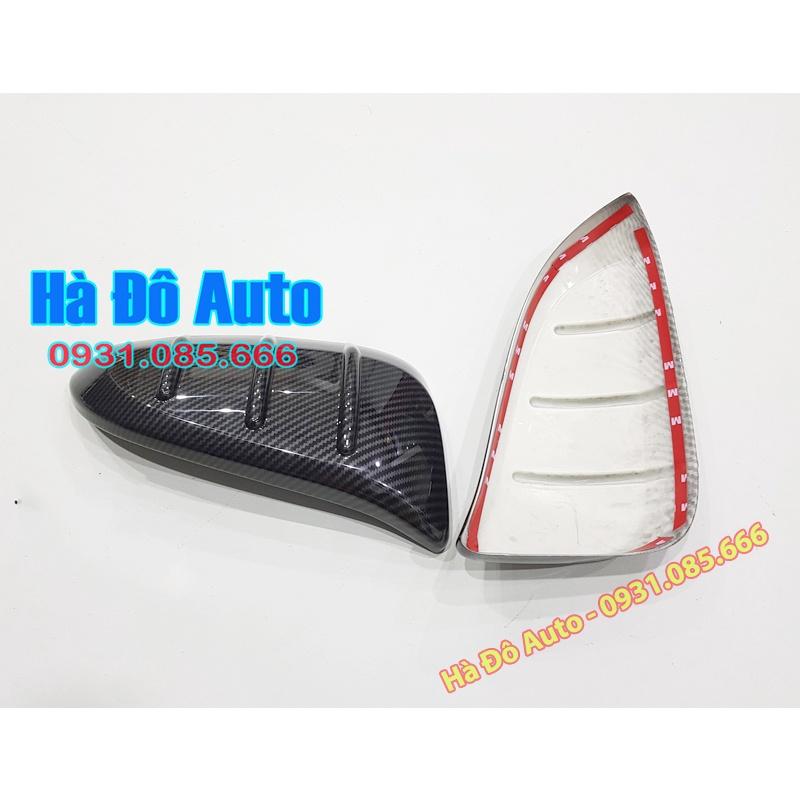 Bộ Ốp Bảo Vệ Gương Toyota Corolla Cross Vân Các Bon