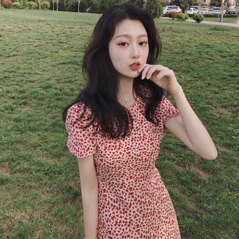 Đầm Tay Ngắn Cổ Tròn Hoạ Tiết Hoa Thiết Kế Thanh Lịch