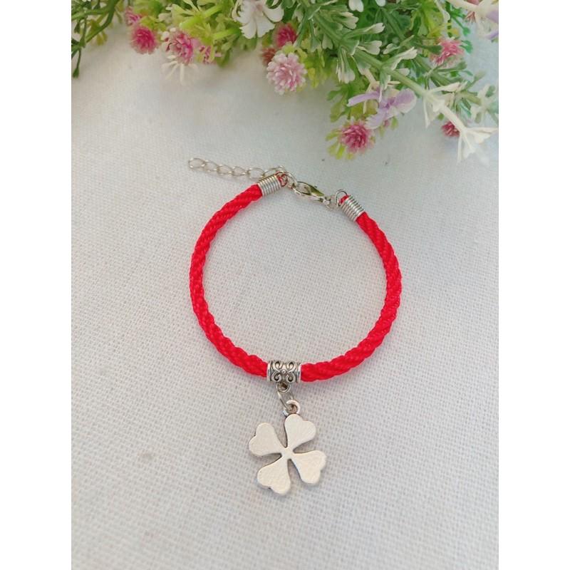 Vòng tay handmade cỏ 4 lá