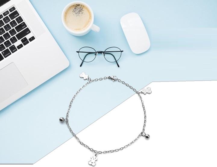 Lắc chân hình con gấu