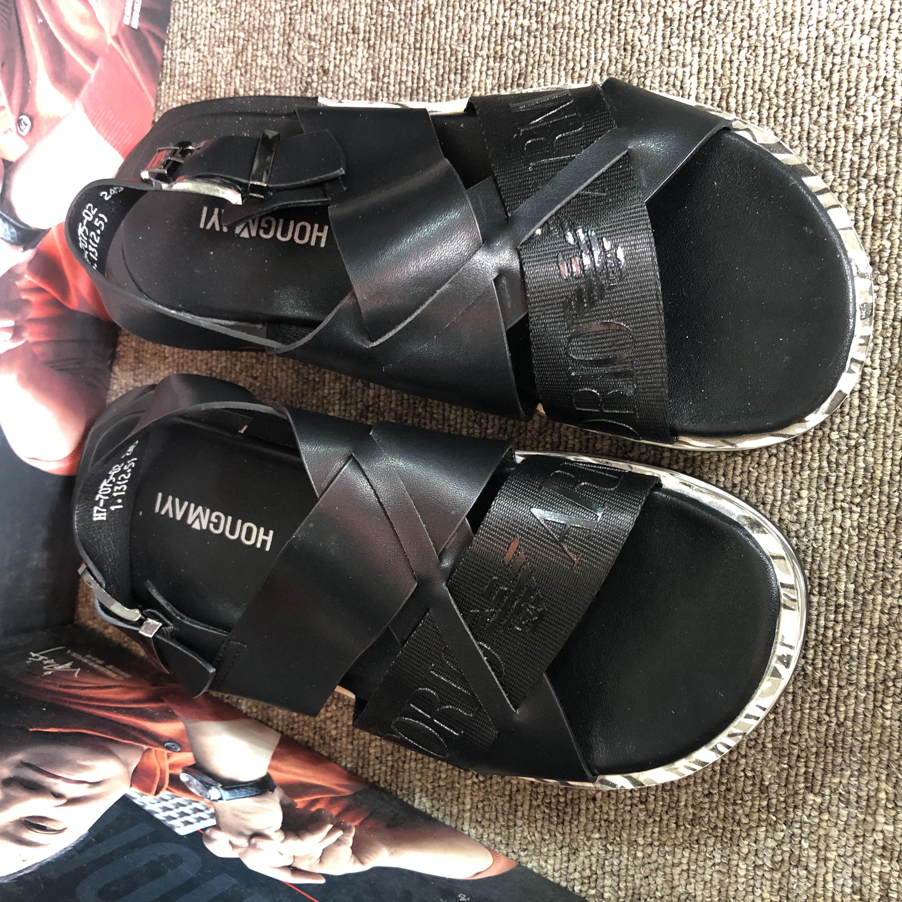 GIÀY SANDALS NAM QUAI DÙ  KIỂU DÁNG HÀN QUỐC