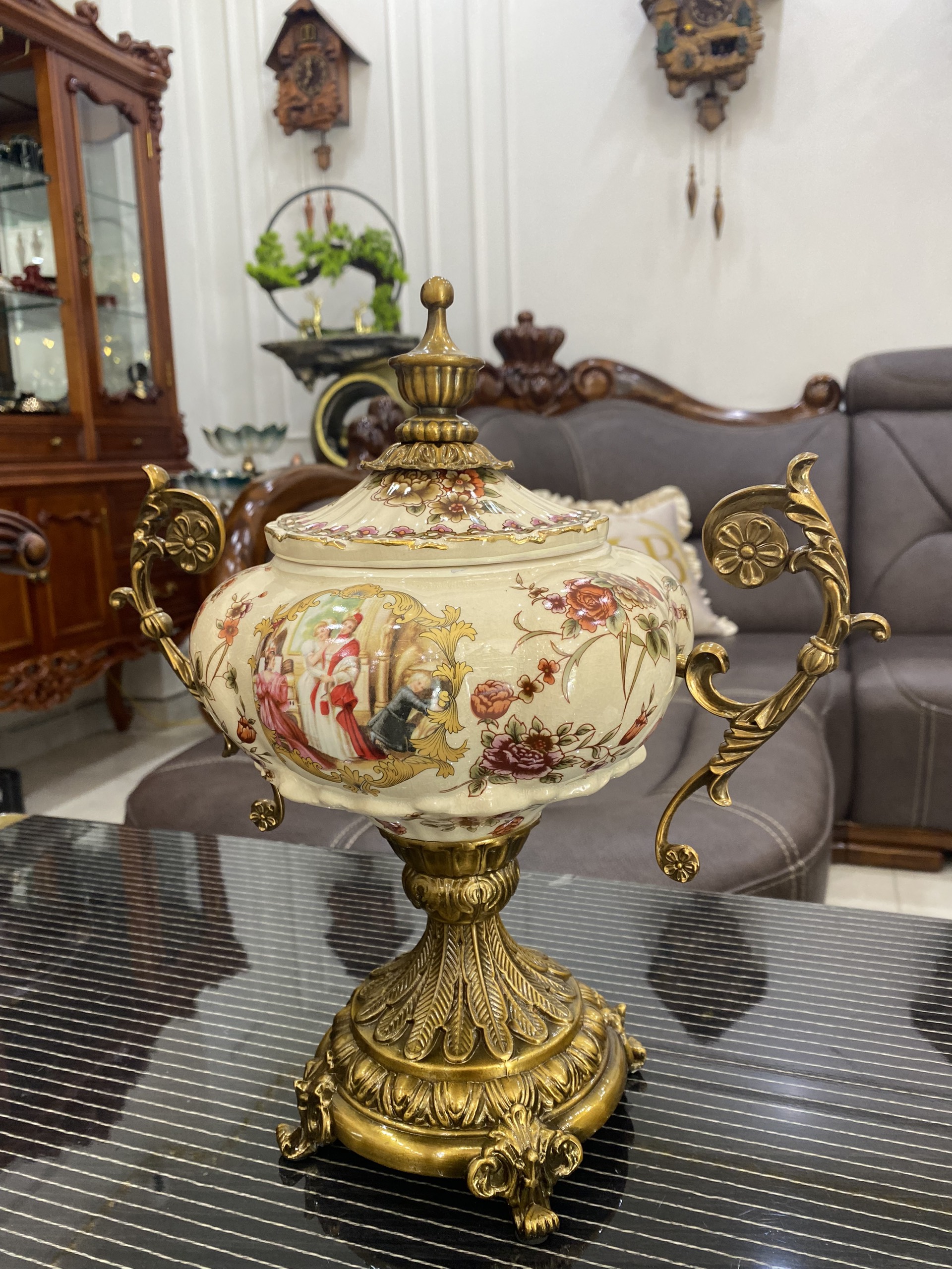 Bình cúp - Bình chóe trang trí hút tài, hút lộc họa tiết Châu Âu mang phong cách tân cổ điển sang trọng CB24-BC - Món quà tặng có ý nghĩa vào các dịp tân gia nhà mới, tặng đồng nghiệp.