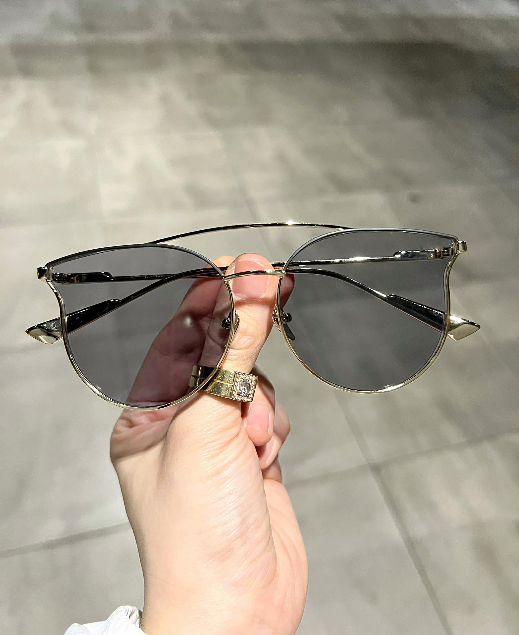 Kính thời trang dáng mắt mèo retro sành điệu