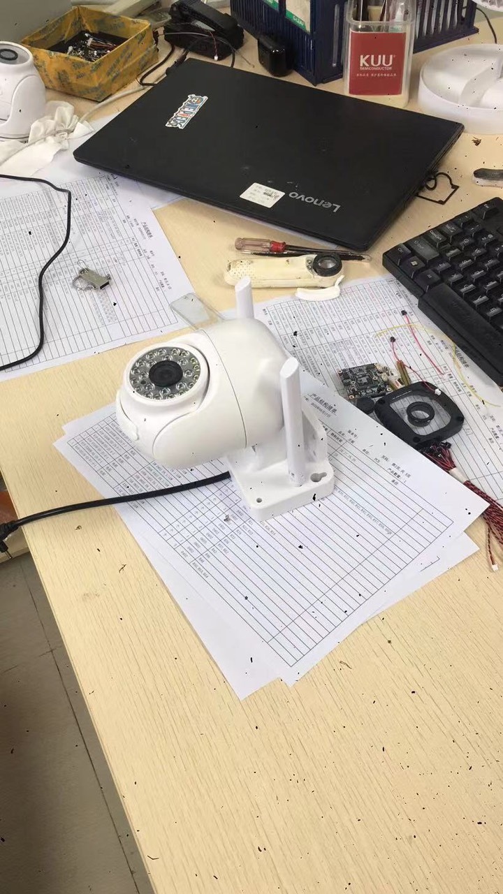 Camera IP Ngoài trời Yoosee PTZ 2 Râu FullHD 1080P 6 LED trợ sáng, 4 LED hồng ngoại, đàm thoại 2 chiều, hỗ trợ xoay 360 Hàng Nhập Khẩu