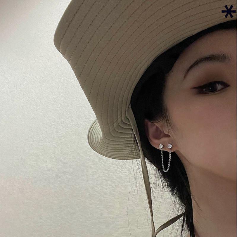 Khuyên tai nụ xích vòng