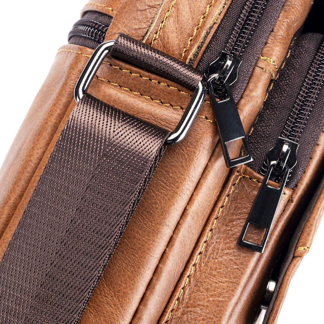 Túi đeo chéo nam DA BÒ THẬT – BEE GEE DCN9385