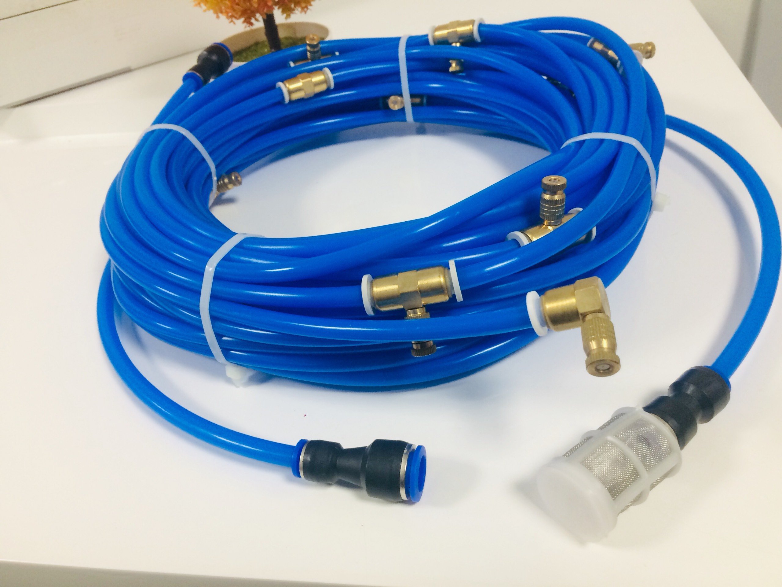 Bộ máy phun sương 15m, làm mát,tưới lan 12V 10 béc có điều chỉnh lượng nước