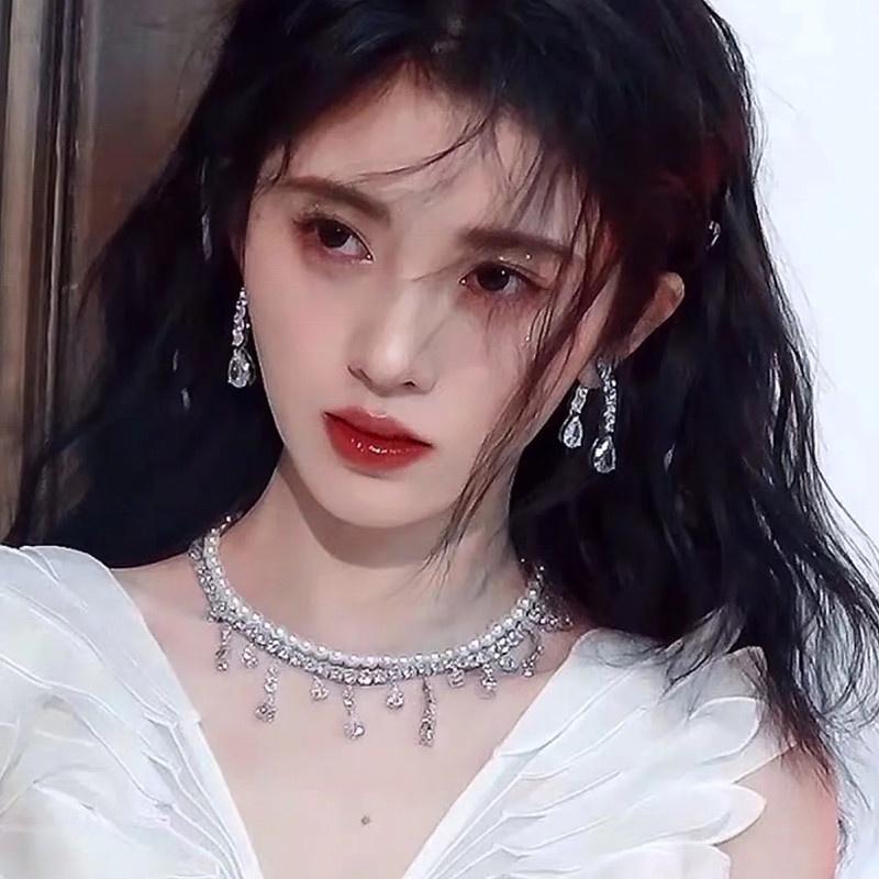 Dây chuyền đính đá sang chảnh và cá tính, choker nữ